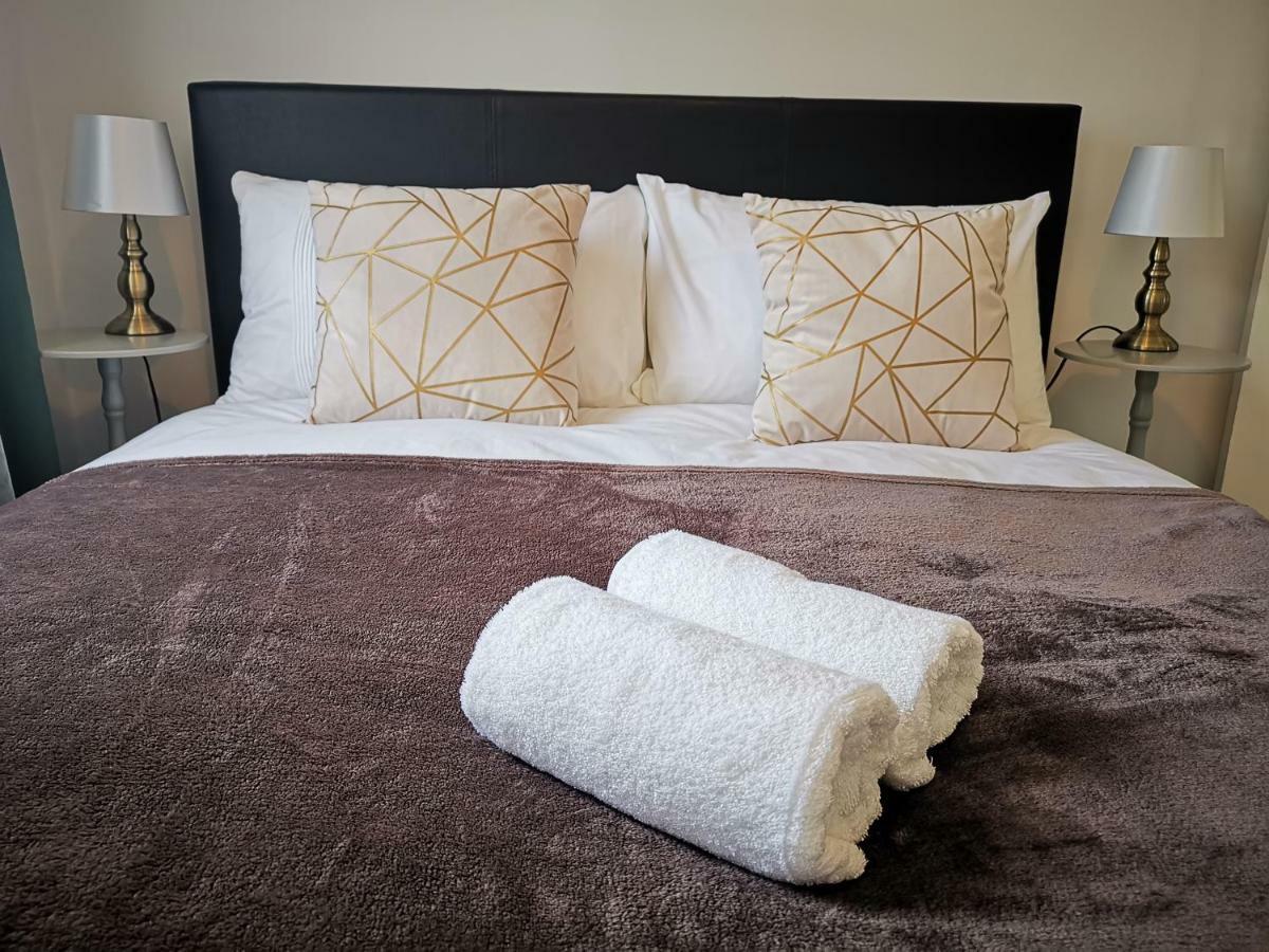 Serviced Apartment /Excel/ Olympic City/ O2 Arena Londen Buitenkant foto