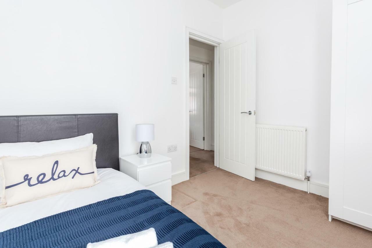Serviced Apartment /Excel/ Olympic City/ O2 Arena Londen Buitenkant foto