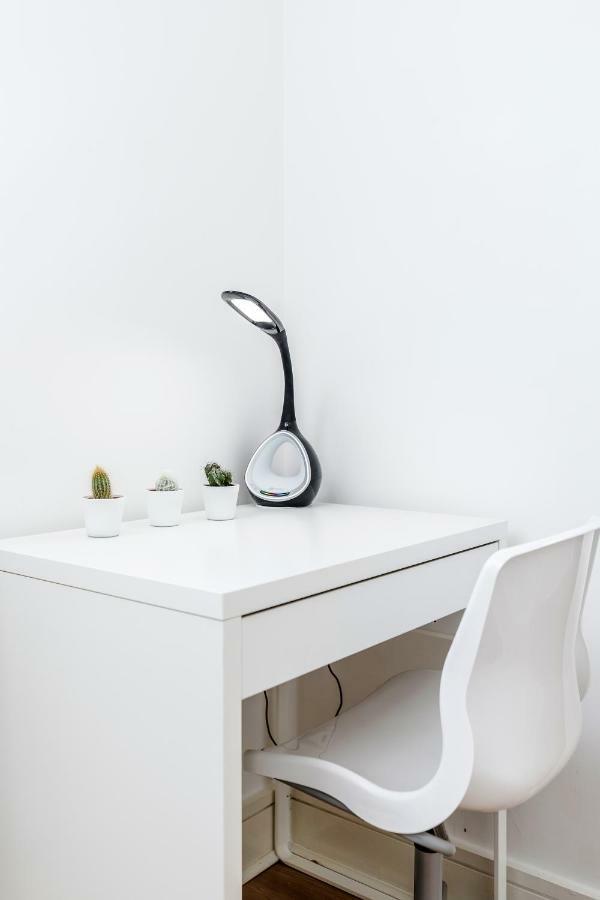 Serviced Apartment /Excel/ Olympic City/ O2 Arena Londen Buitenkant foto