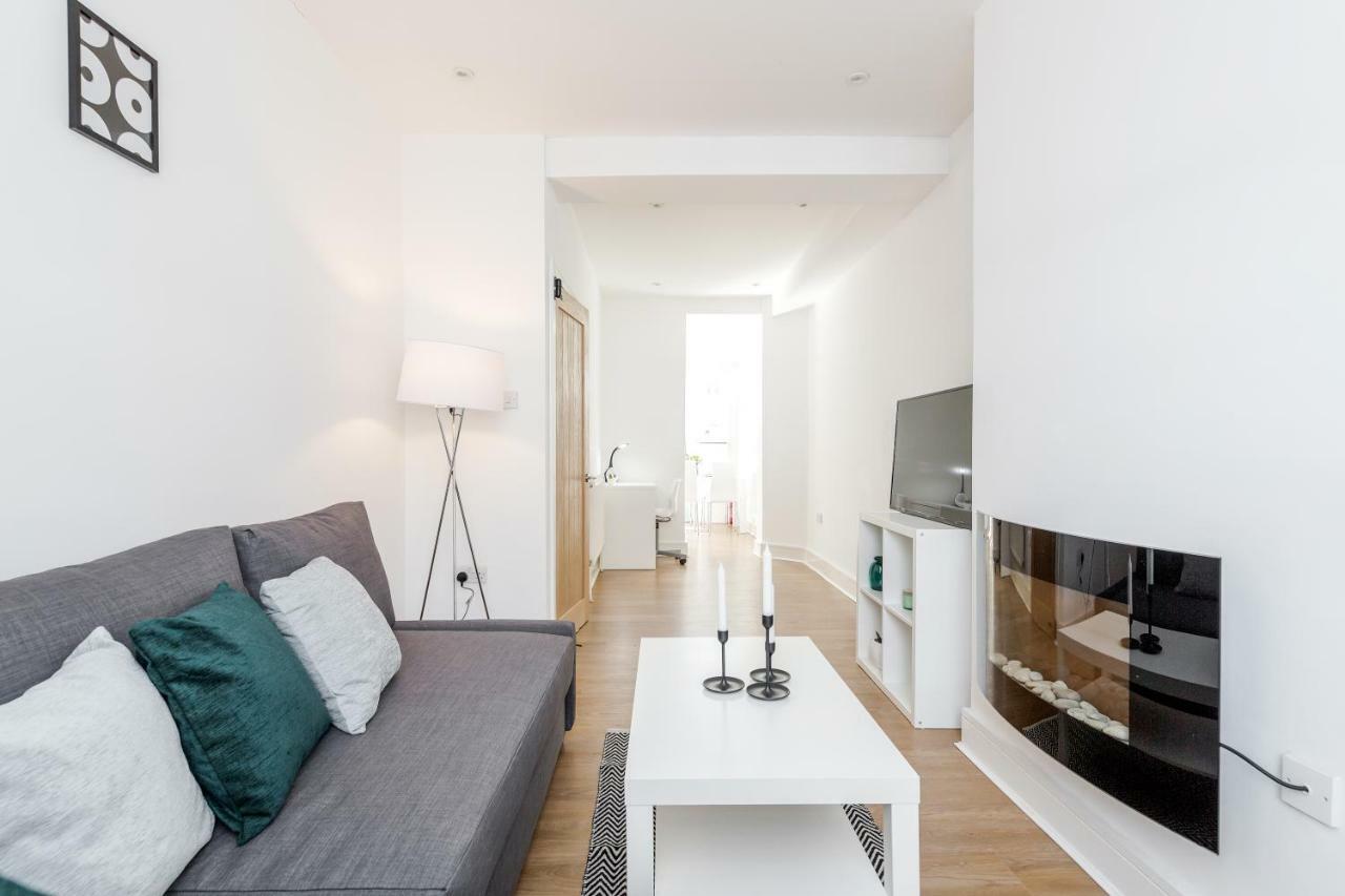 Serviced Apartment /Excel/ Olympic City/ O2 Arena Londen Buitenkant foto