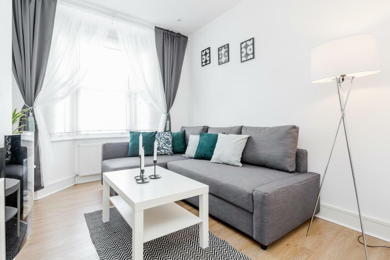 Serviced Apartment /Excel/ Olympic City/ O2 Arena Londen Buitenkant foto