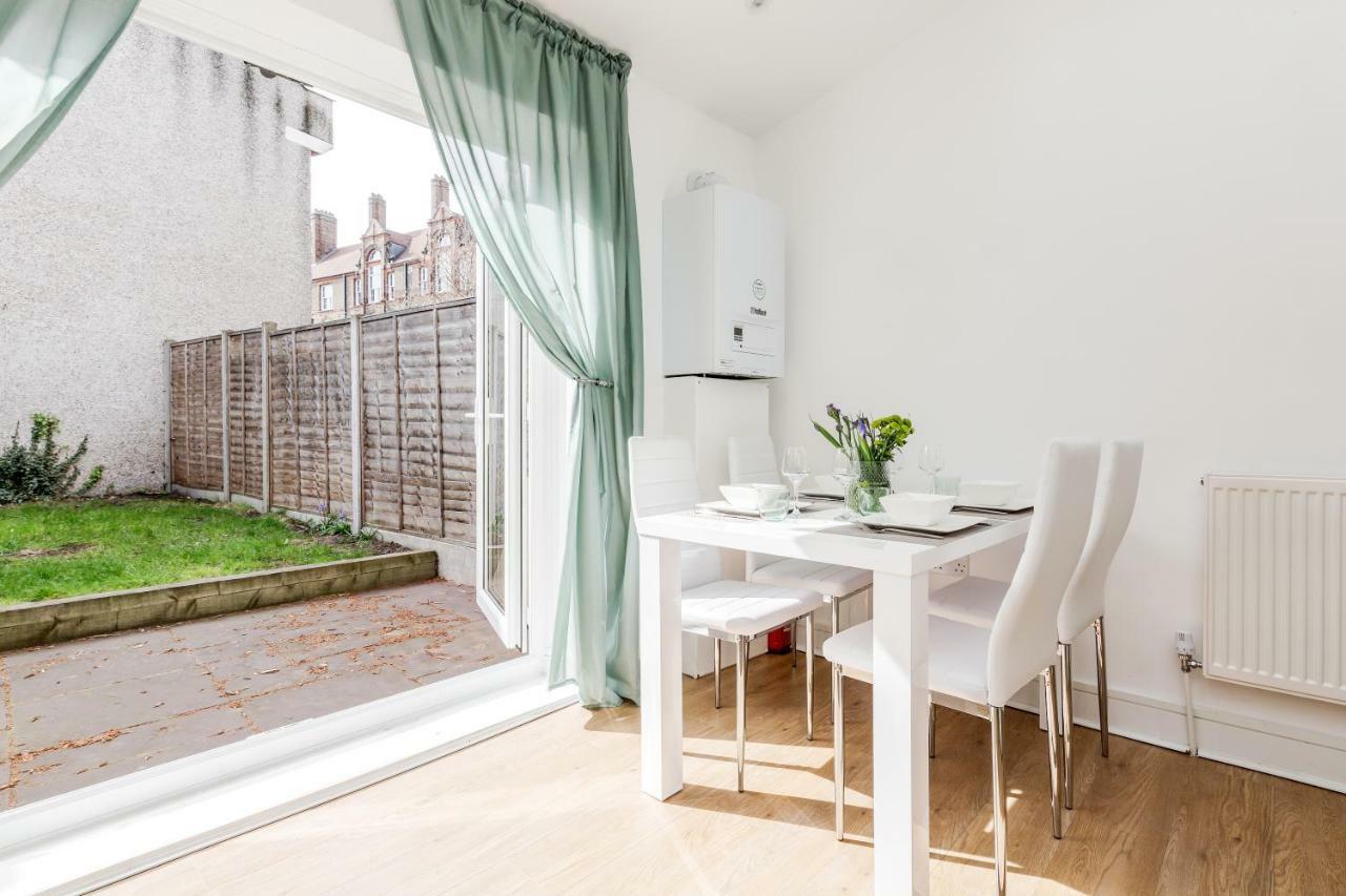 Serviced Apartment /Excel/ Olympic City/ O2 Arena Londen Buitenkant foto