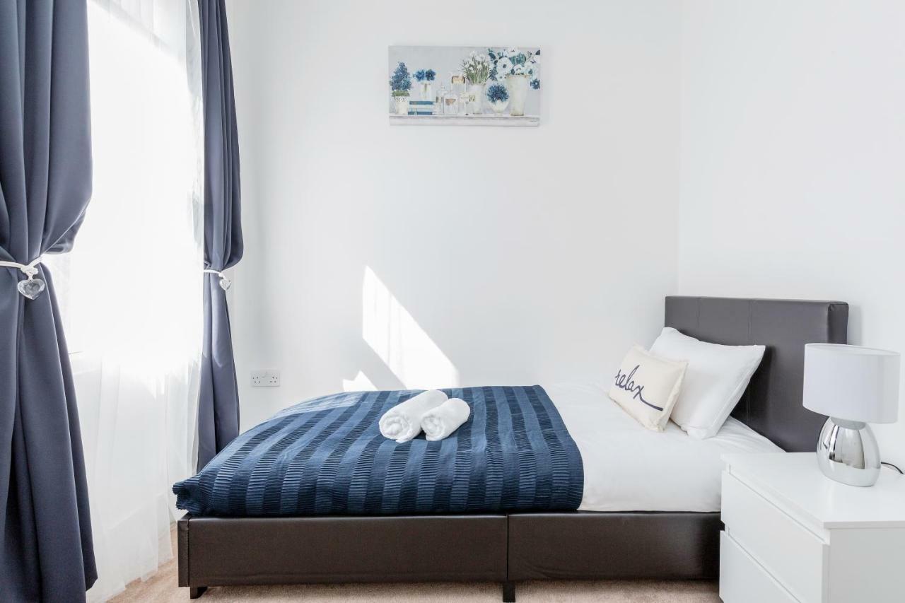 Serviced Apartment /Excel/ Olympic City/ O2 Arena Londen Buitenkant foto