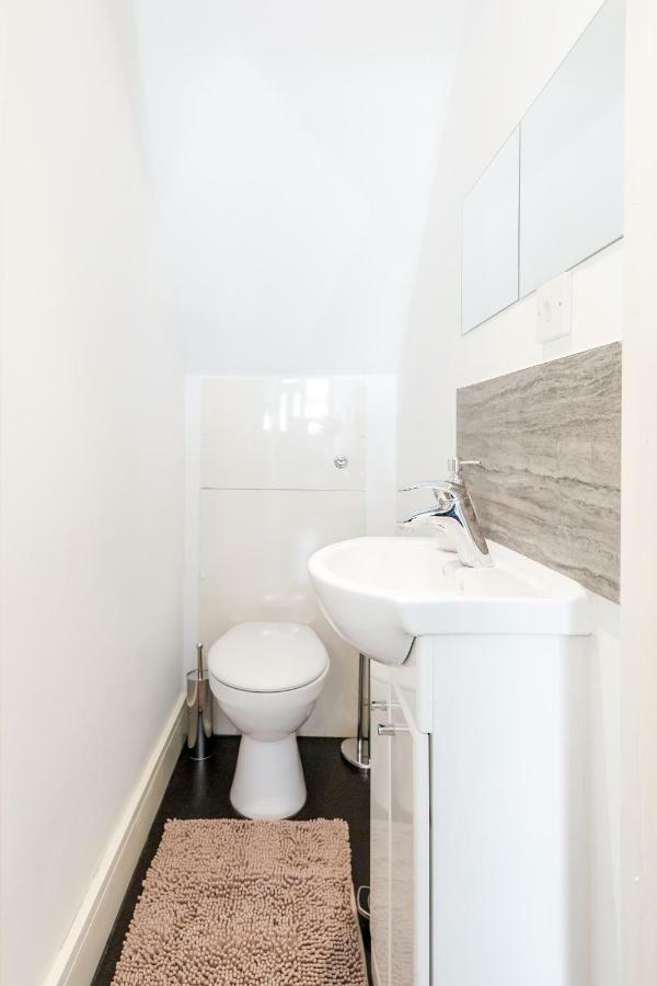Serviced Apartment /Excel/ Olympic City/ O2 Arena Londen Buitenkant foto